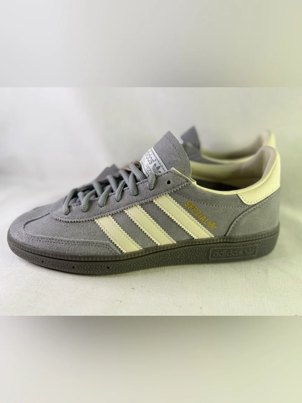 adidas classic handball